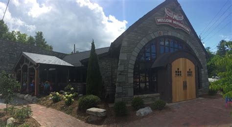Mellow mushroom blowing rock - Jul 7, 2020 · Mellow Mushroom Blowing Rock. Claimed. Review. Save. Share. 694 reviews #5 of 26 Restaurants in Blowing Rock $$ - $$$ American Bar Pizza. 946 Main St, Blowing Rock, NC 28605 +1 828-295-3399 Website Menu. Closed now : See all hours. Improve this listing. See all (73) Ratings and reviews. 4.5 694. #5 of 26 Restaurants in Blowing Rock. RATINGS. Food. 